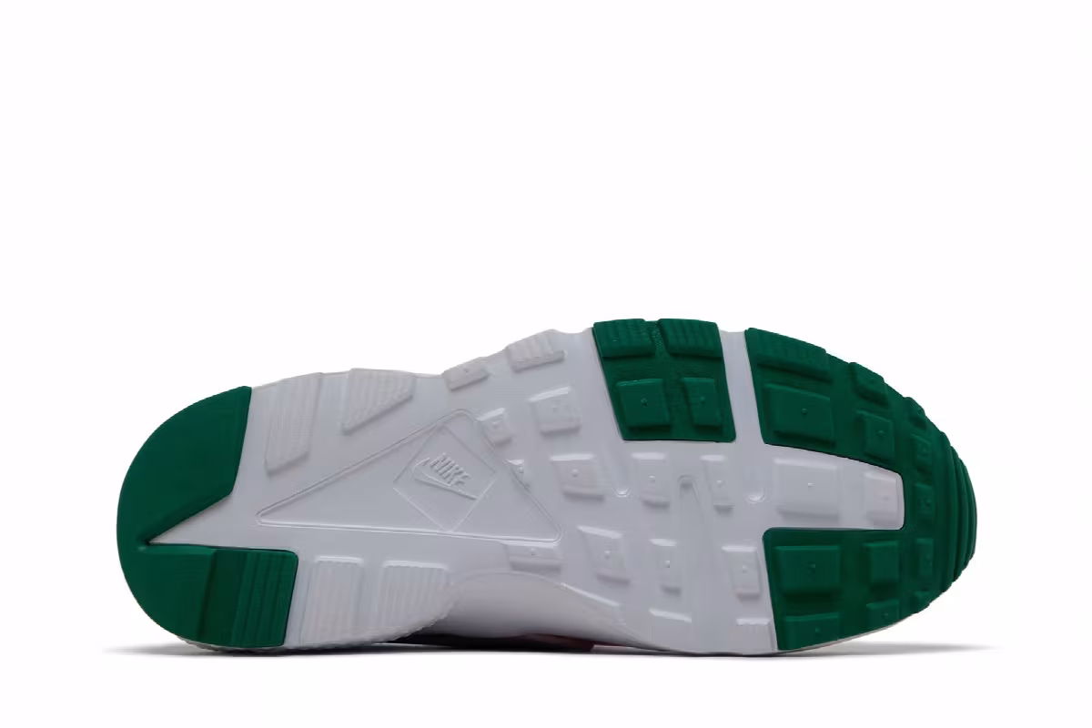 Nike Air Huarache Run SE GS Strawberry Shortcake, view 5