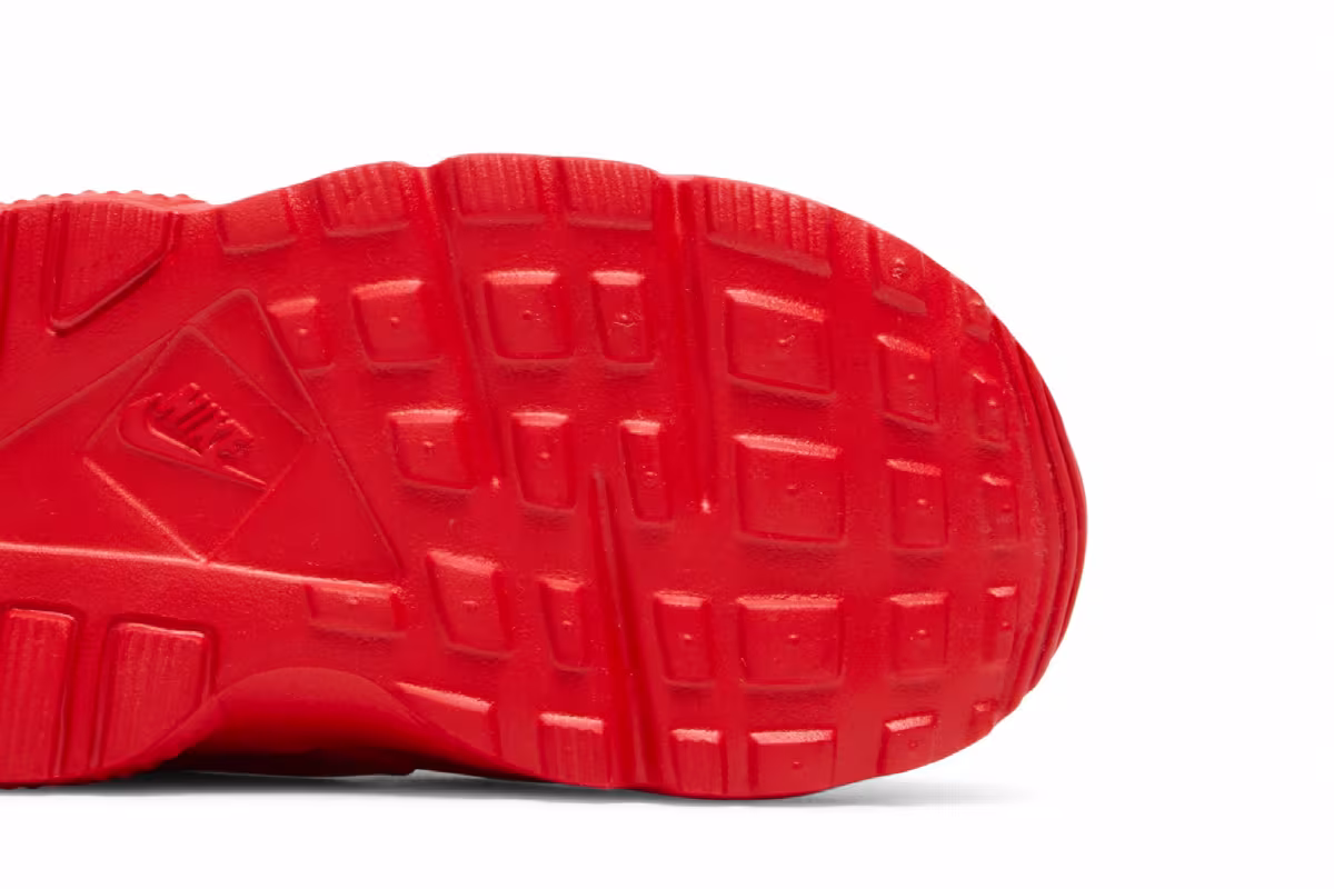 Nike Huarache Run TD Triple Red, view 6