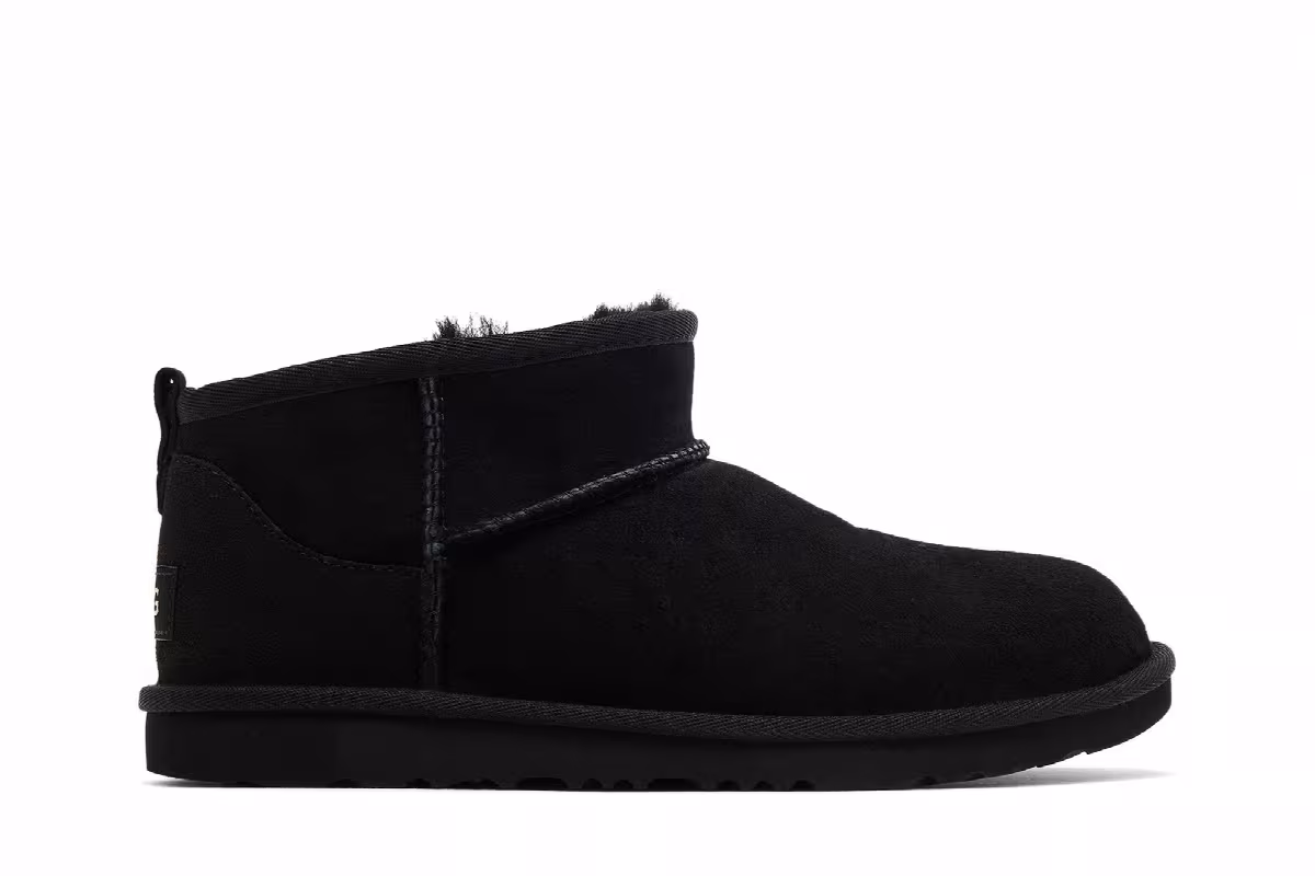 UGG Classic Ultra Mini Boot Kids Black, view 2