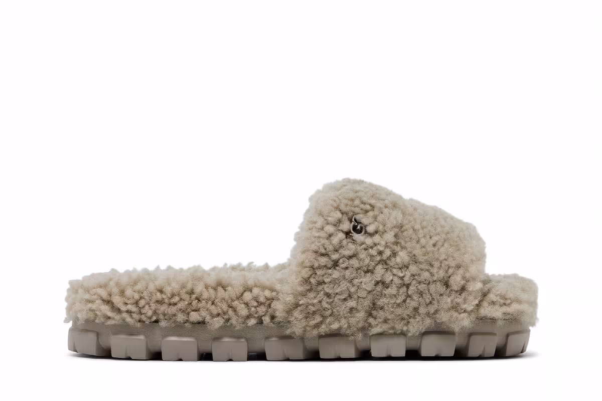 UGG Women's Cozetta Curly Slipper Goat, view 2