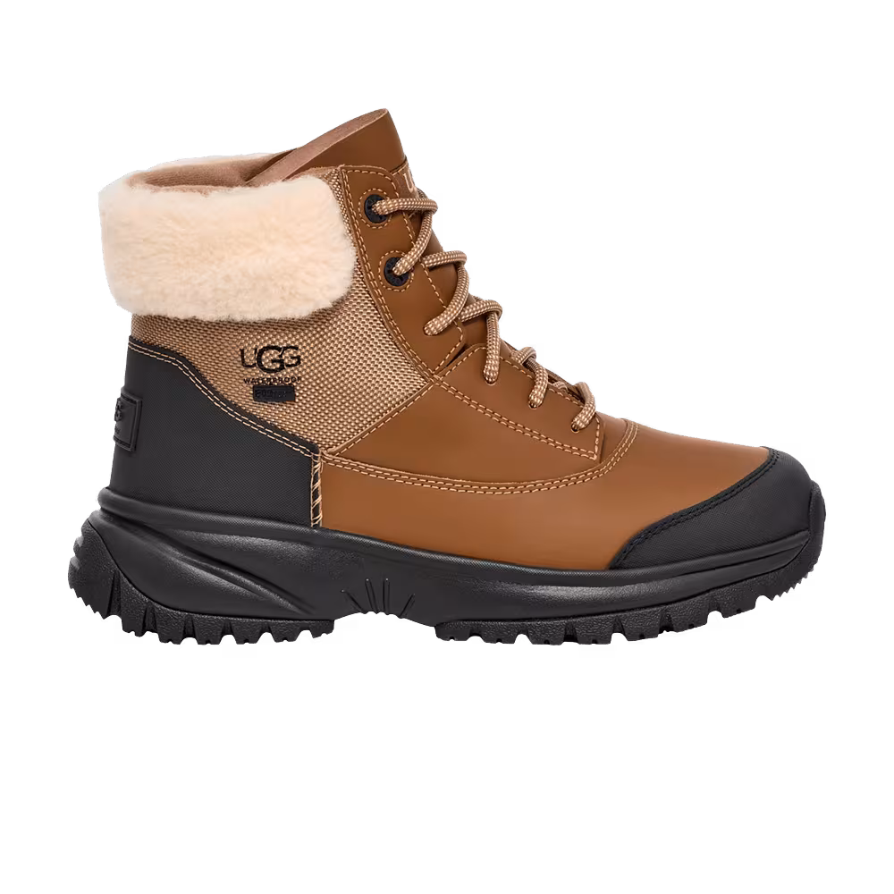 UGG Women's Yose Fluff V2 Boot Chestnut