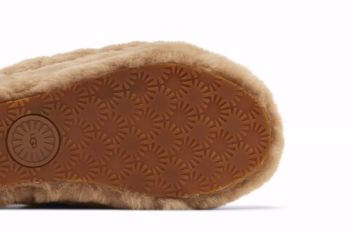UGG Women's Fluff Yeah Slide Chestnut, view 6