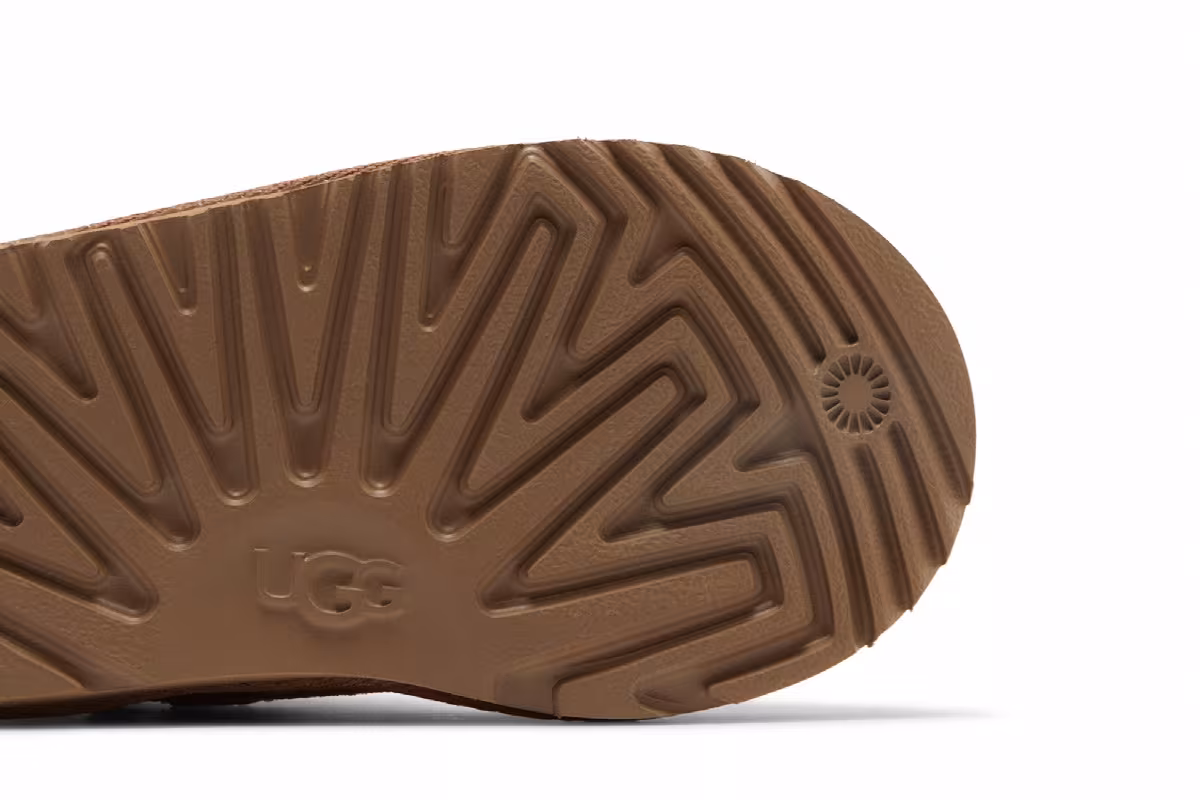 UGG Classic Mini Zipper Tape Logo Boot Toddler Chestnut, view 6