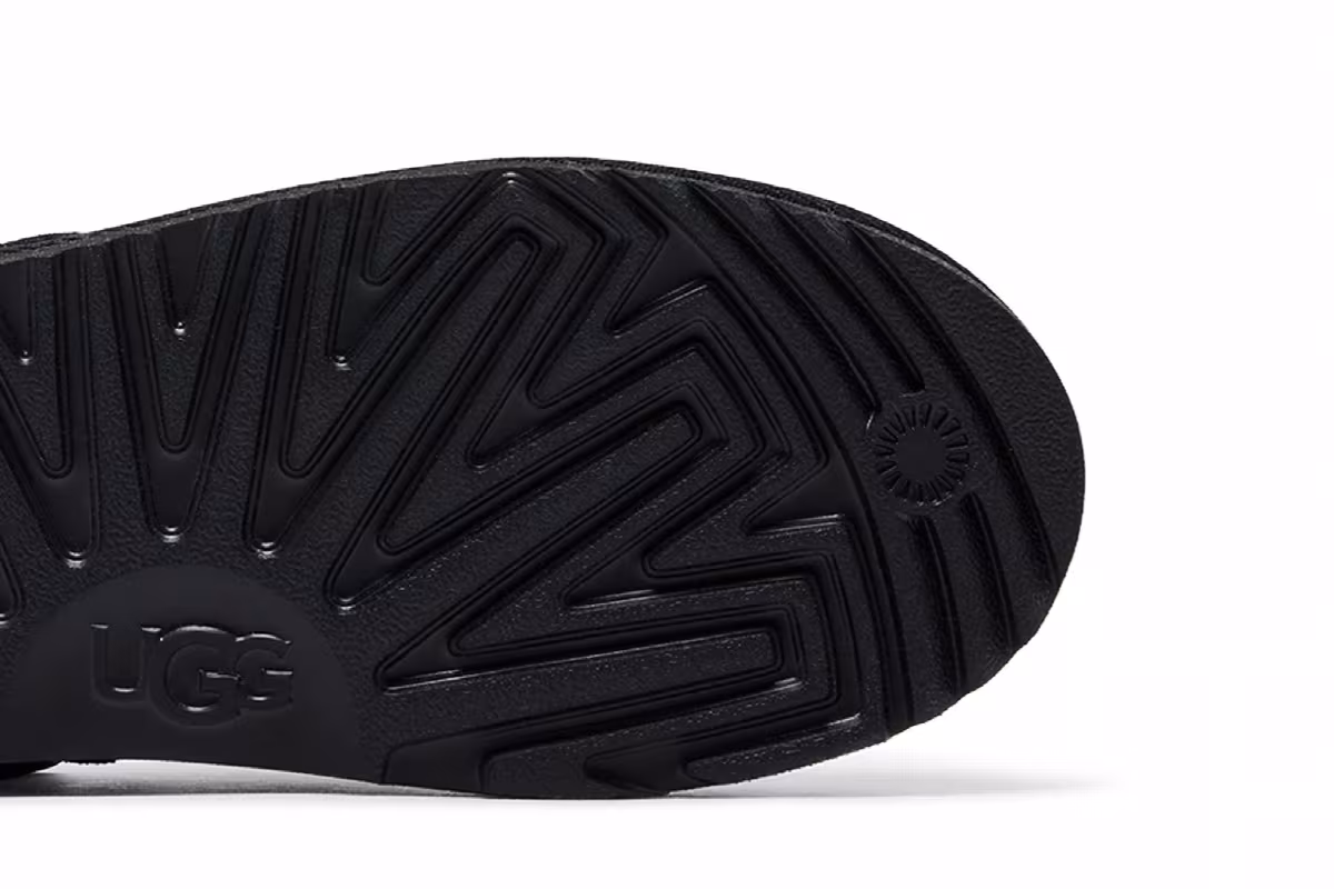 UGG Goldenstar Clog Kids Black, view 6