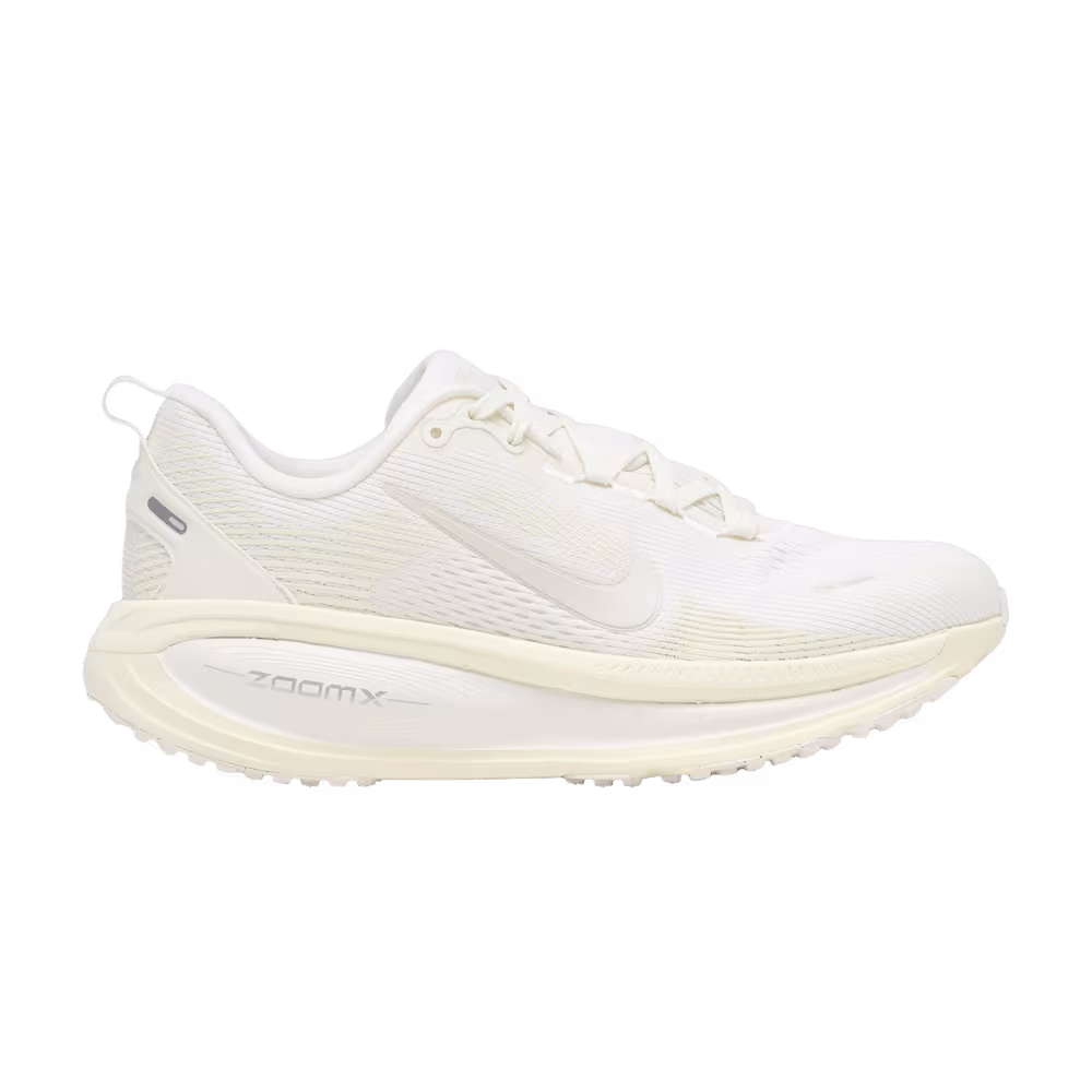Nike Women's Vomero 18 Sail Coconut Milk Summit White