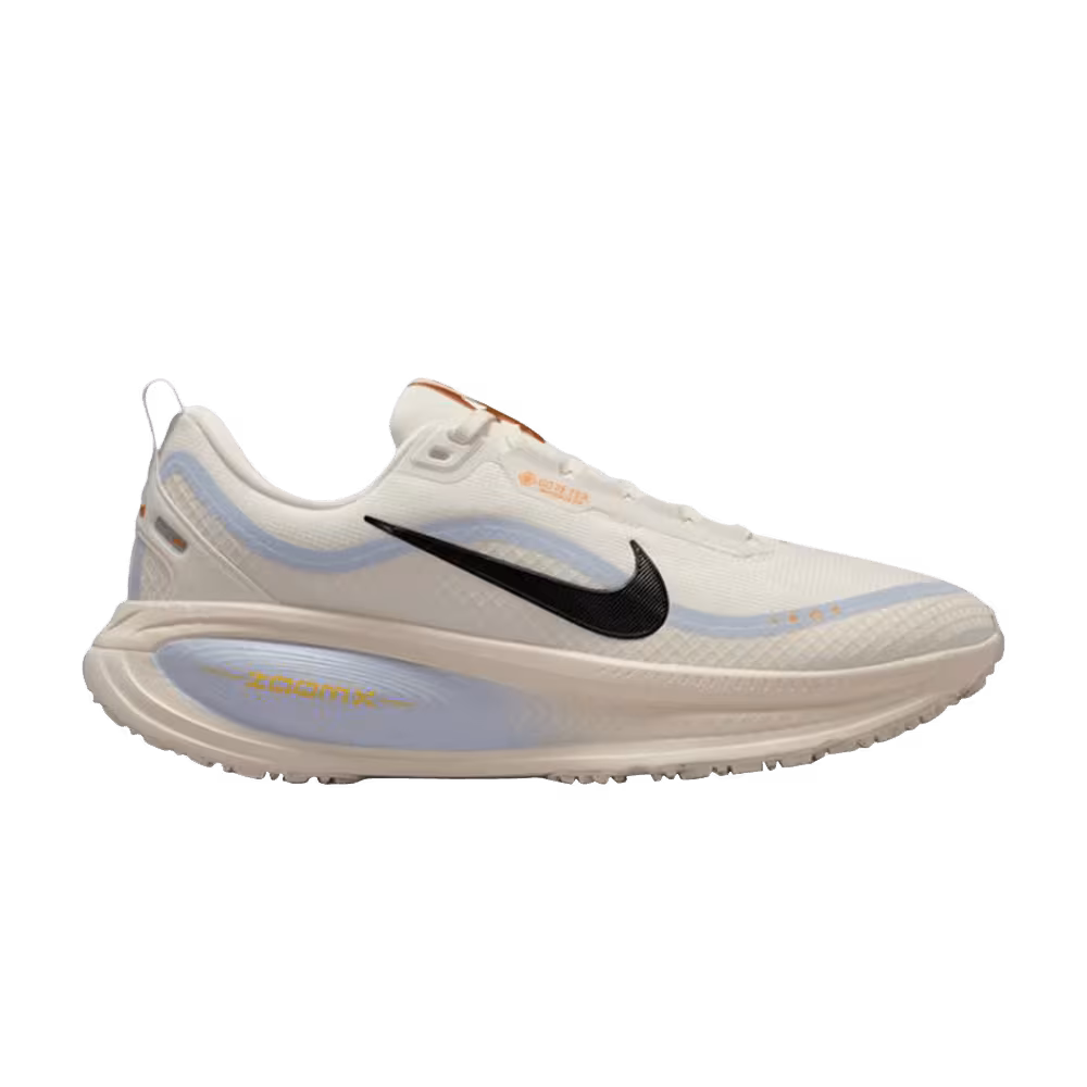 Nike Women's Vomero 18 Beige