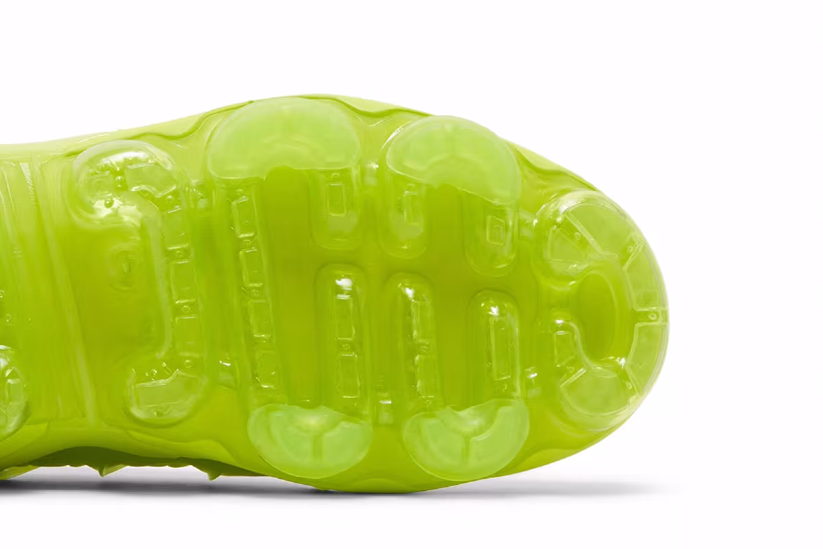 Nike Women's Air VaporMax Plus Tennis Ball, view 6