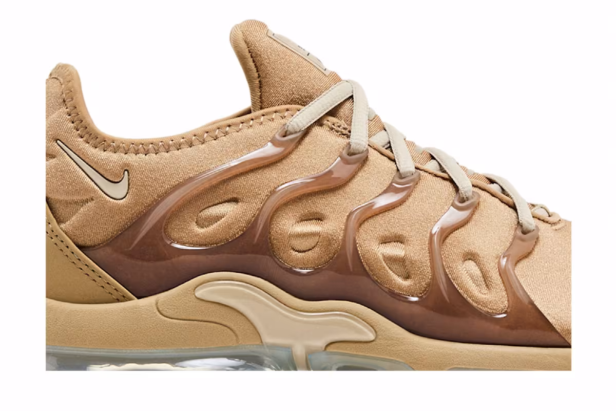 Nike Air VaporMax Plus Parachute Beige, view 3