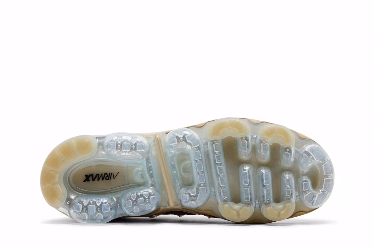 Nike Air VaporMax Plus Parachute Beige, view 5