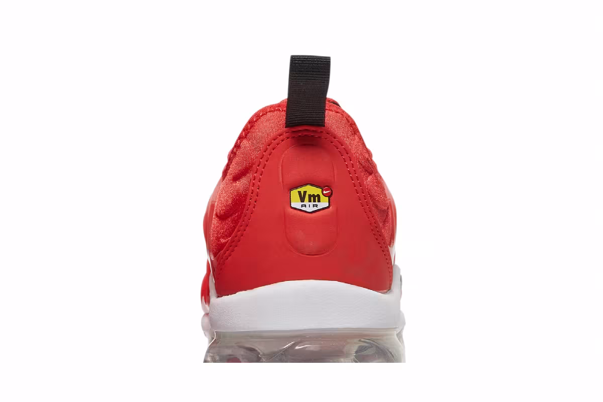 Nike Women's Air VaporMax Plus Chile Red, view 8