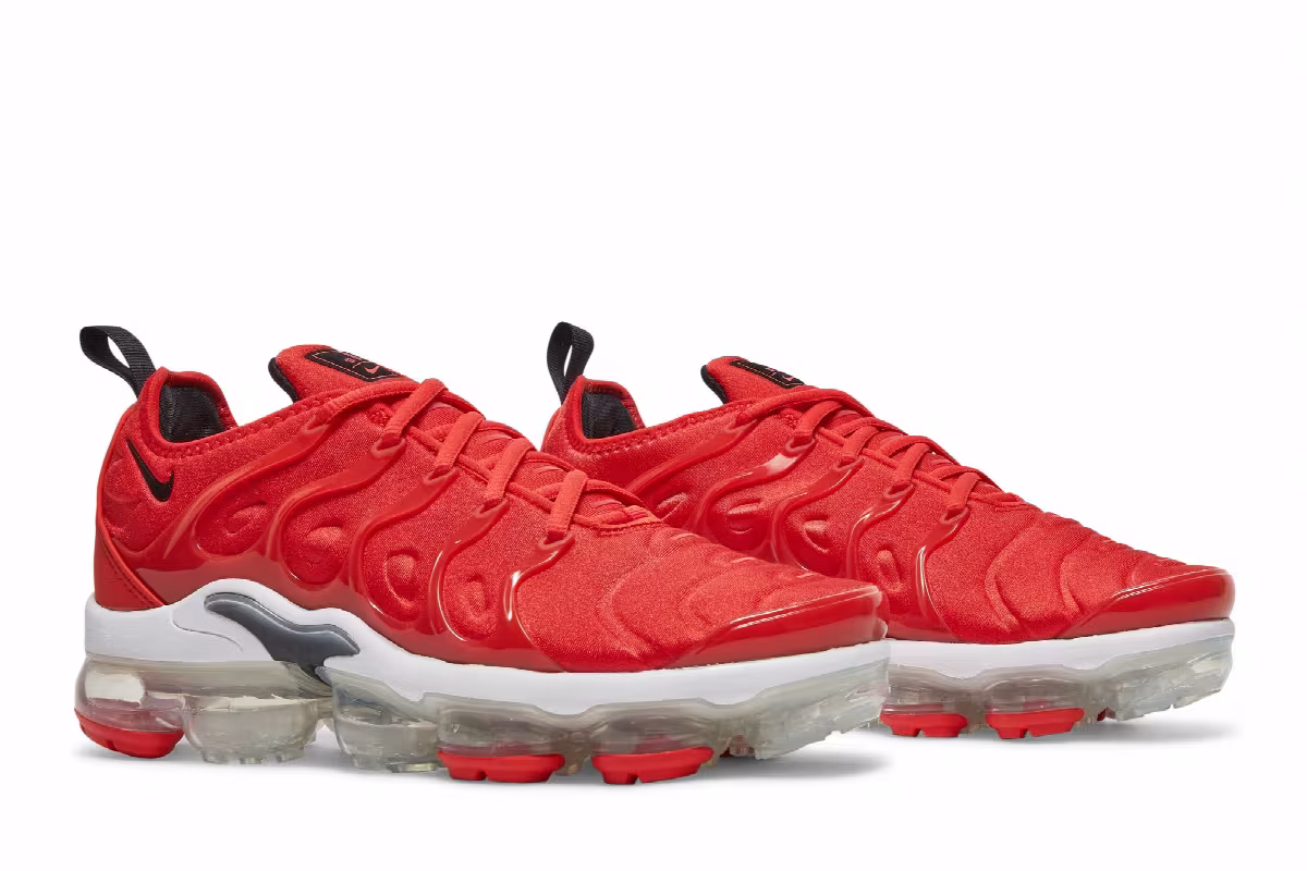 Nike Women's Air VaporMax Plus Chile Red, view 9