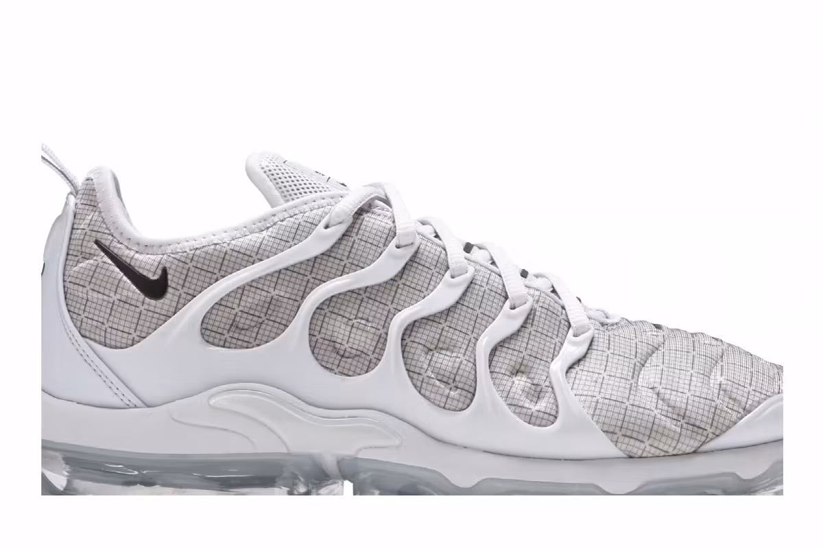 Nike Air VaporMax Plus Pure Platinum, view 3
