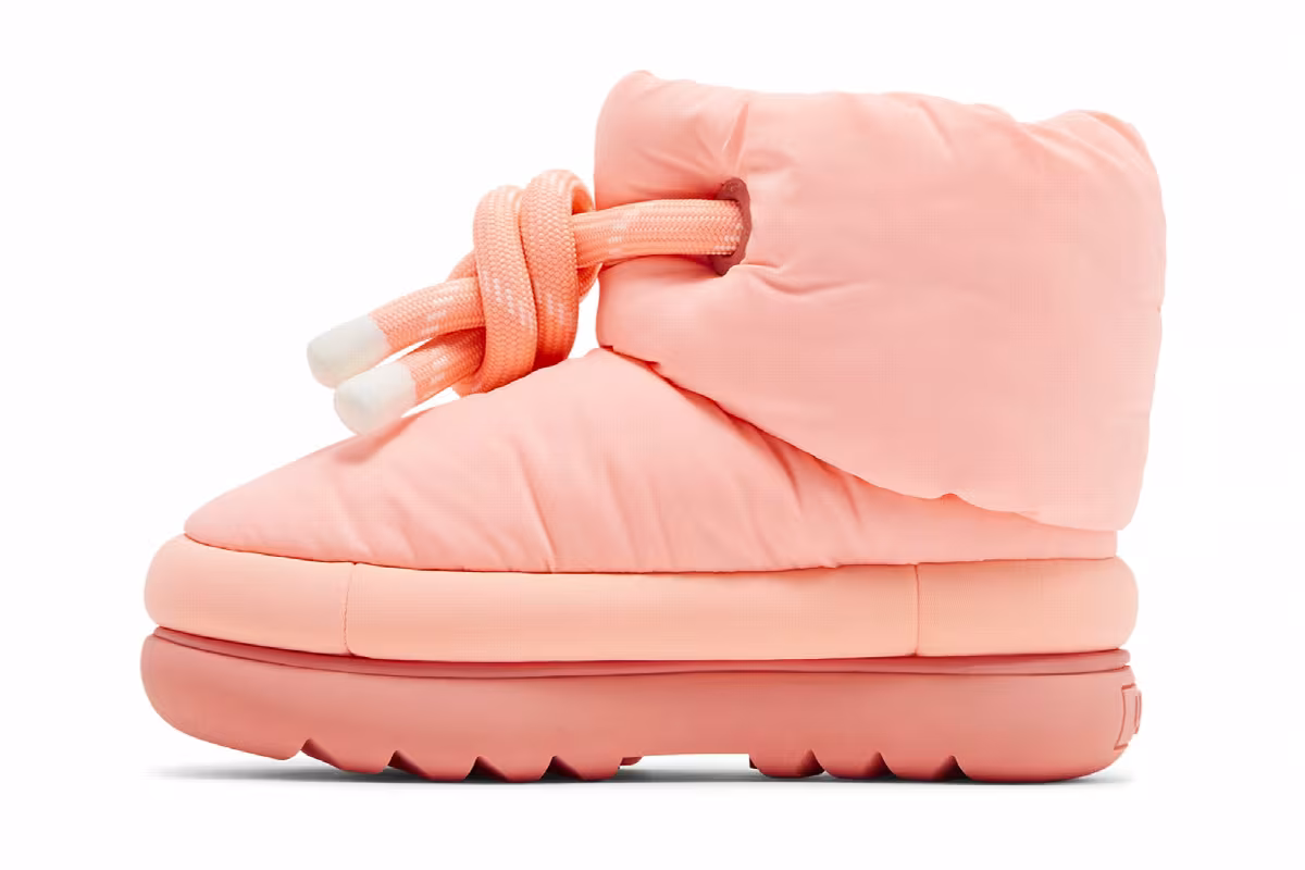 UGG Women's Classic Maxi Short Boot Sweetheart, view 4
