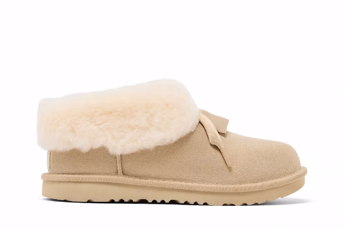 UGG Bailey Slipper GS Sand, view 2
