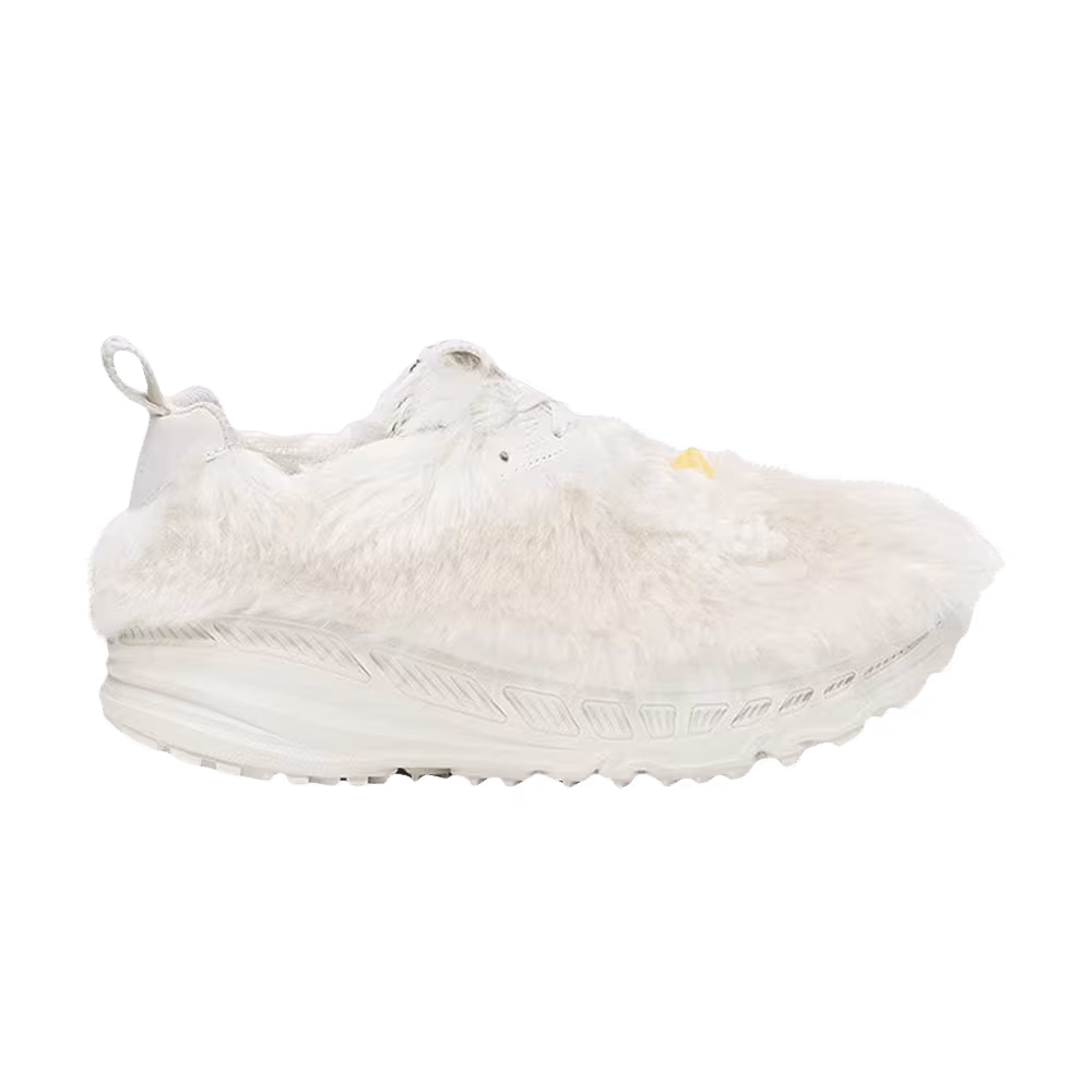 CA805 x UGG 2020 White