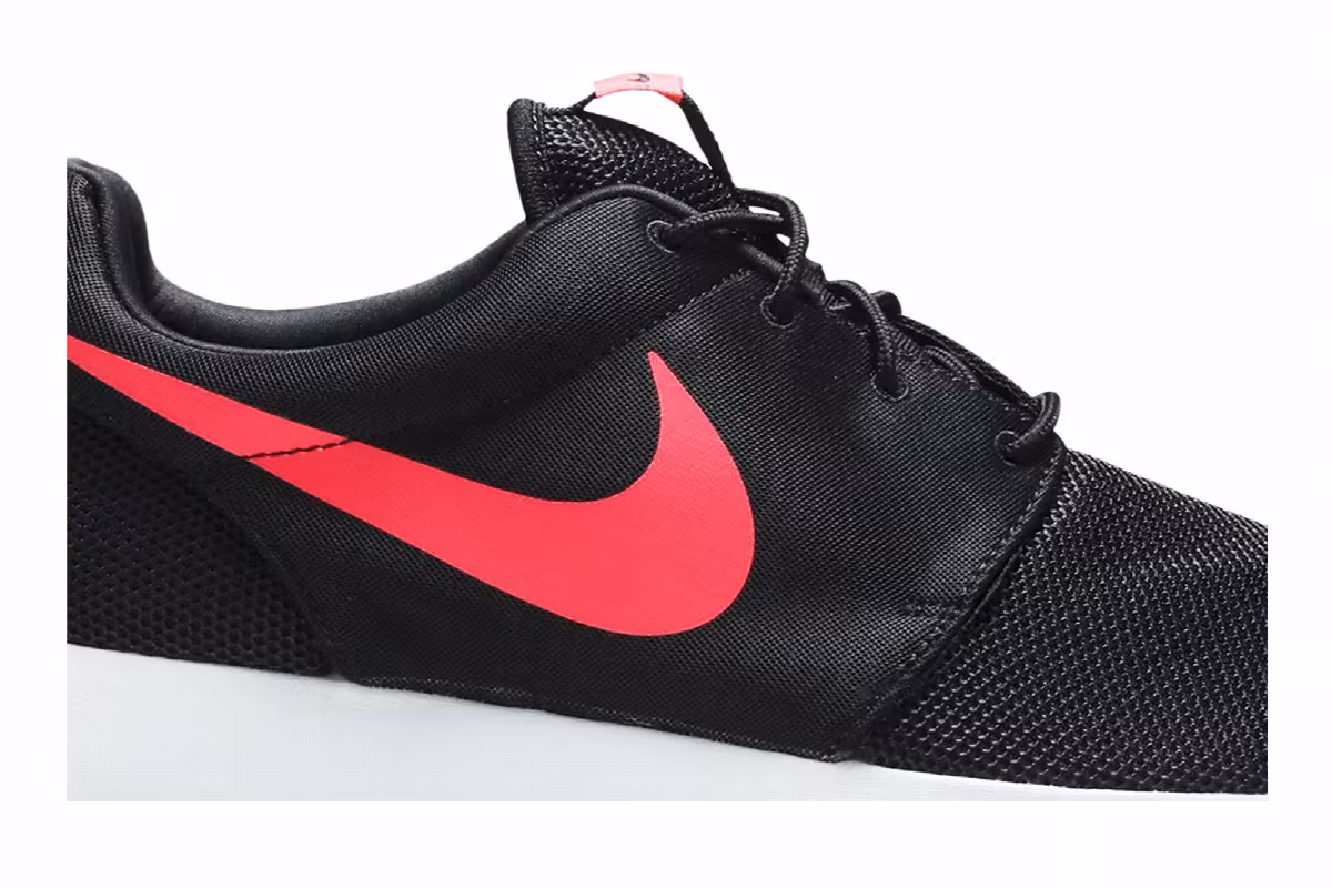 Nike Roshe One Black Solar Red, view 3