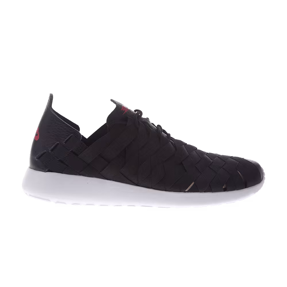 Nike Rosherun WVN Black Fuchsia