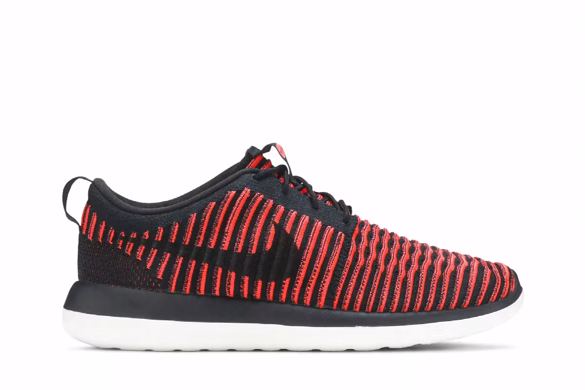 Nike Roshe Two Flyknit Black Bright Crimson, view 2