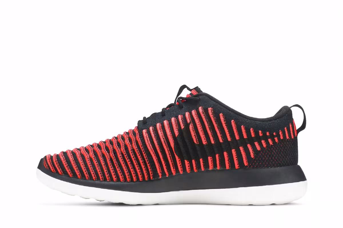Nike Roshe Two Flyknit Black Bright Crimson, view 4
