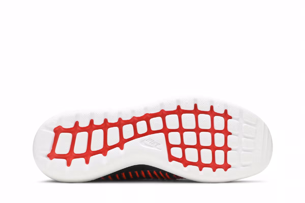 Nike Roshe Two Flyknit Black Bright Crimson, view 5
