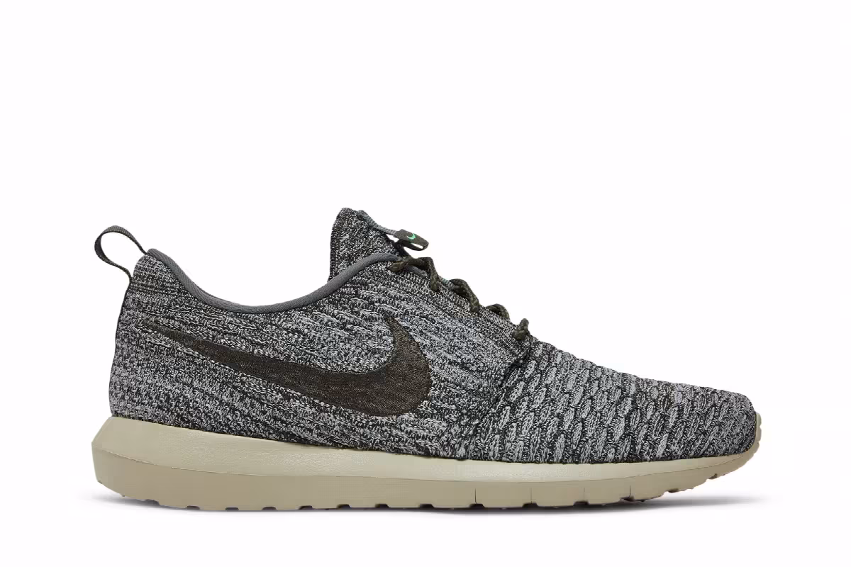 Nike Roshe One Flyknit Sequoia Wolf Grey, view 2