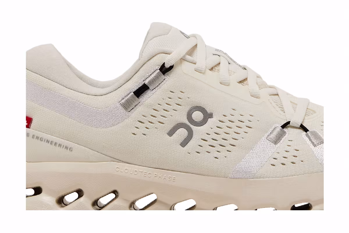 ON Women's Cloudsurfer 2 Ivory, view 3