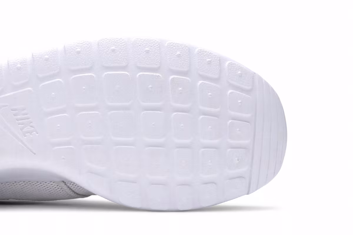 Nike Women's Roshe One White Black, view 6