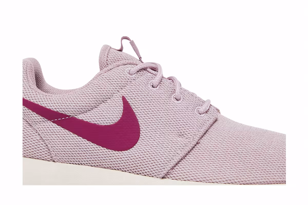 Nike Women's Roshe One Plum Chalk, view 3