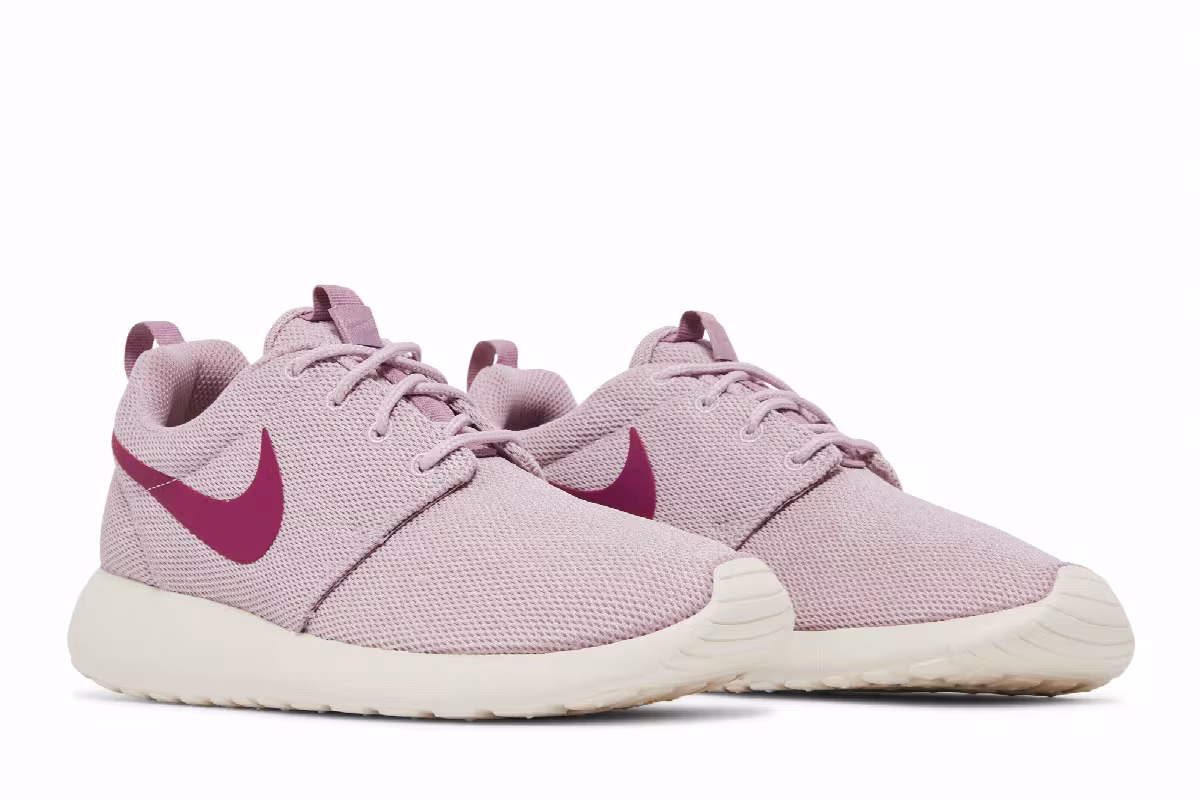 Nike Women's Roshe One Plum Chalk, view 9