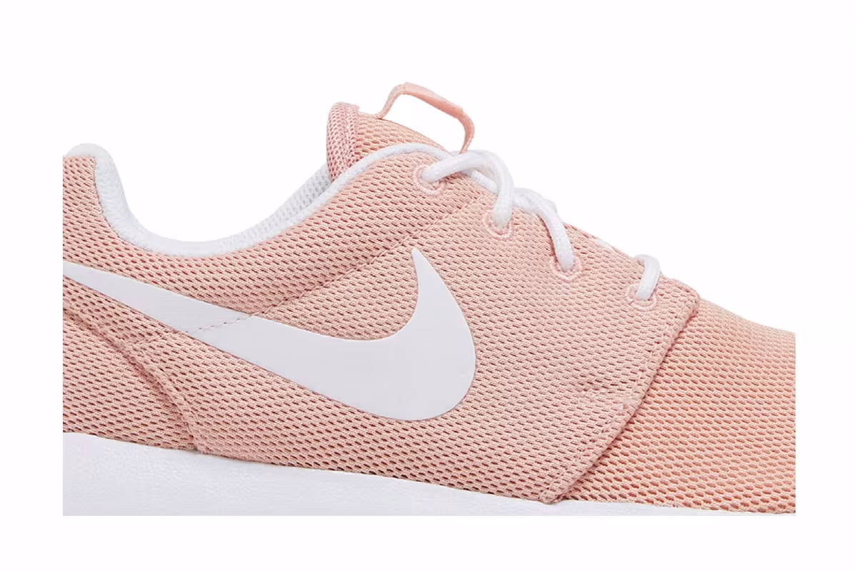 Nike Women's Roshe One Coral Stardust, view 3