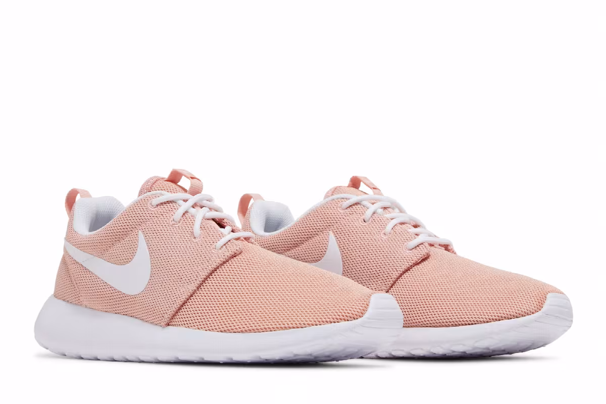 Nike Women's Roshe One Coral Stardust, view 9