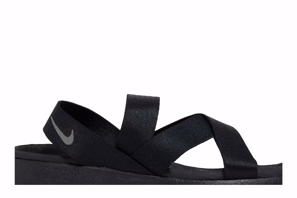 Nike Women's Roshe One Sandal Black, view 3