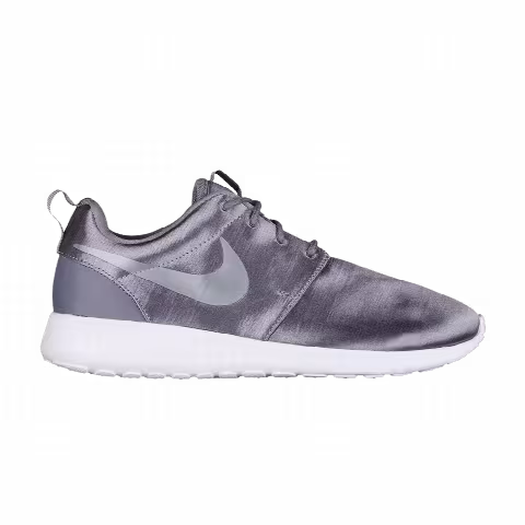 Nike Wmns Roshe One Premium 'Pure Platinum'