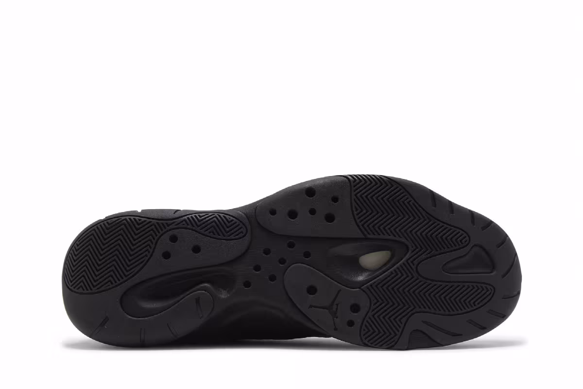 Air Jordan 11 CMFT Low Black Anthracite, view 5