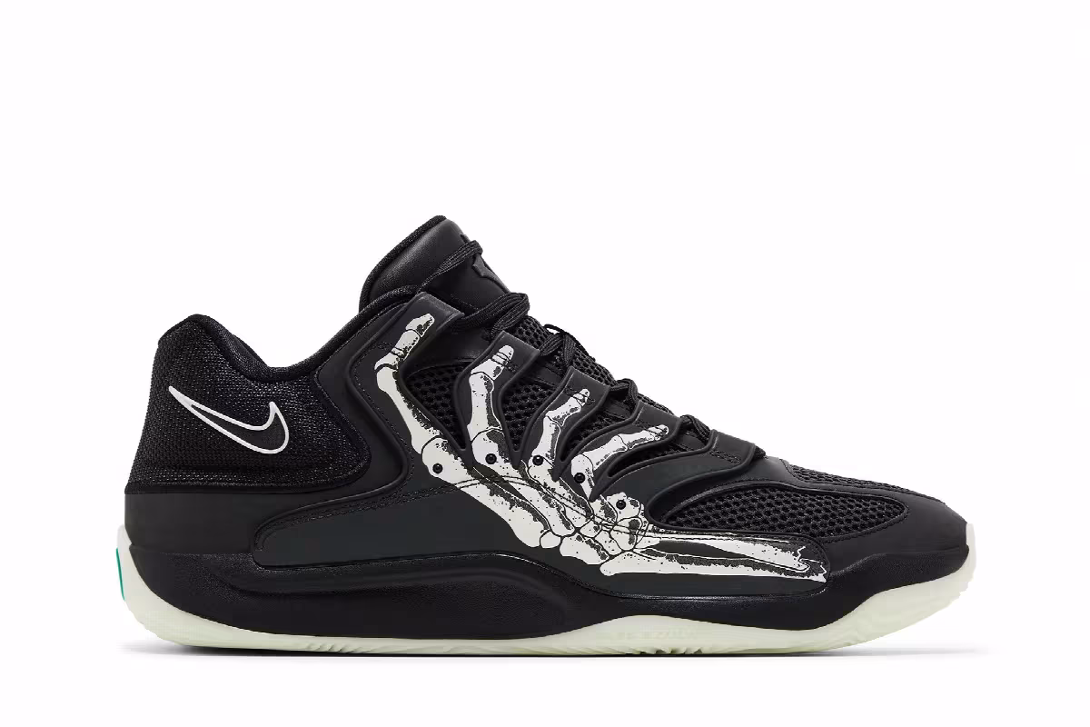 Nike KD 18 Halloween, view 2