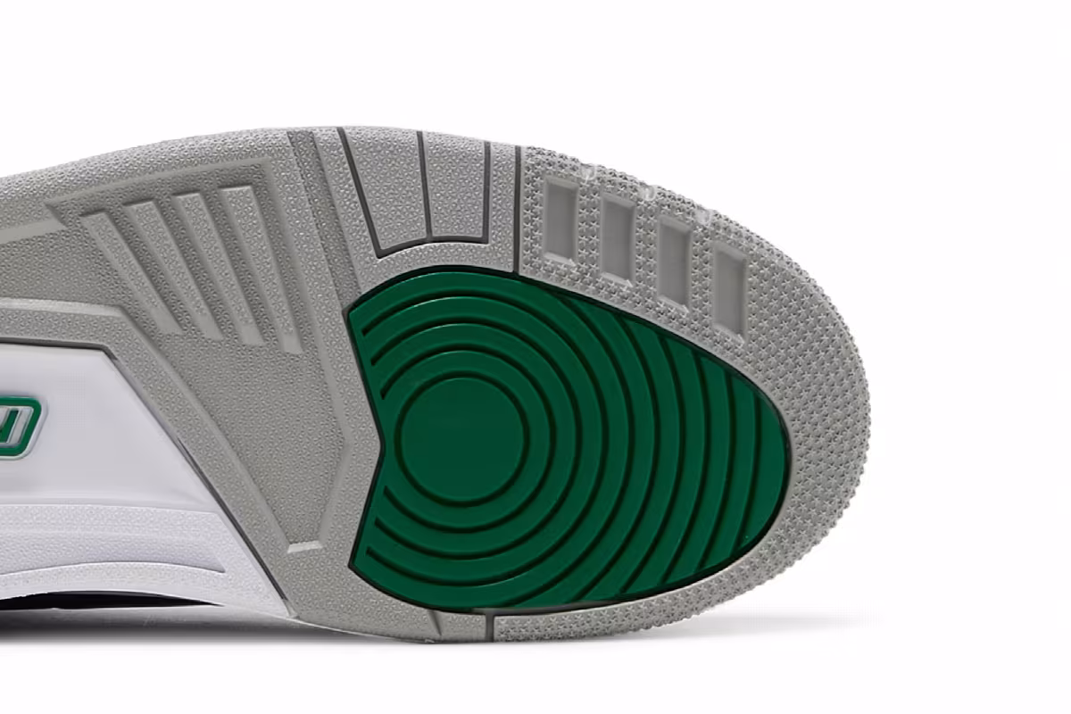 Air Jordan 3 Pine Green, view 6