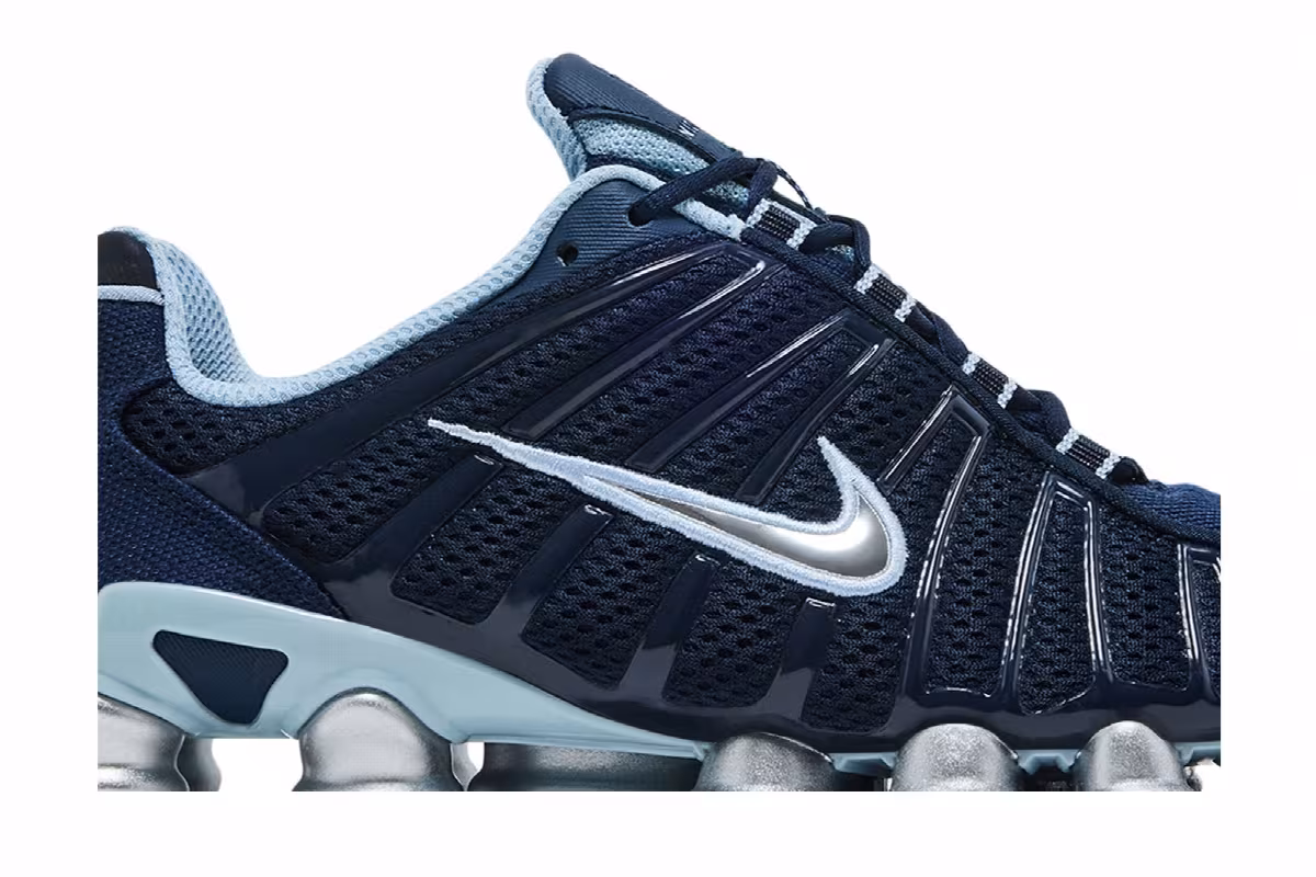 Nike Women's Shox TL Obsidian, view 3
