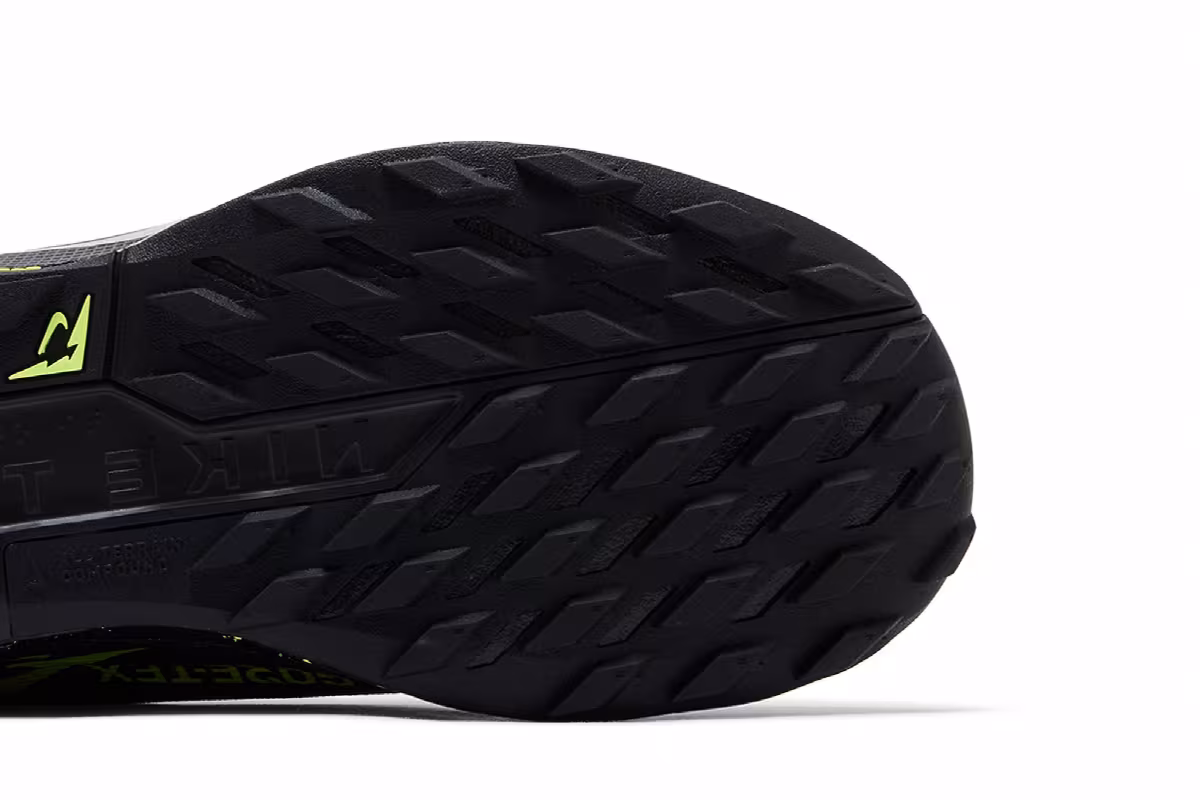 Nike Pegasus Trail 5 GORE-TEX Black Phantom Volt Ice, view 6