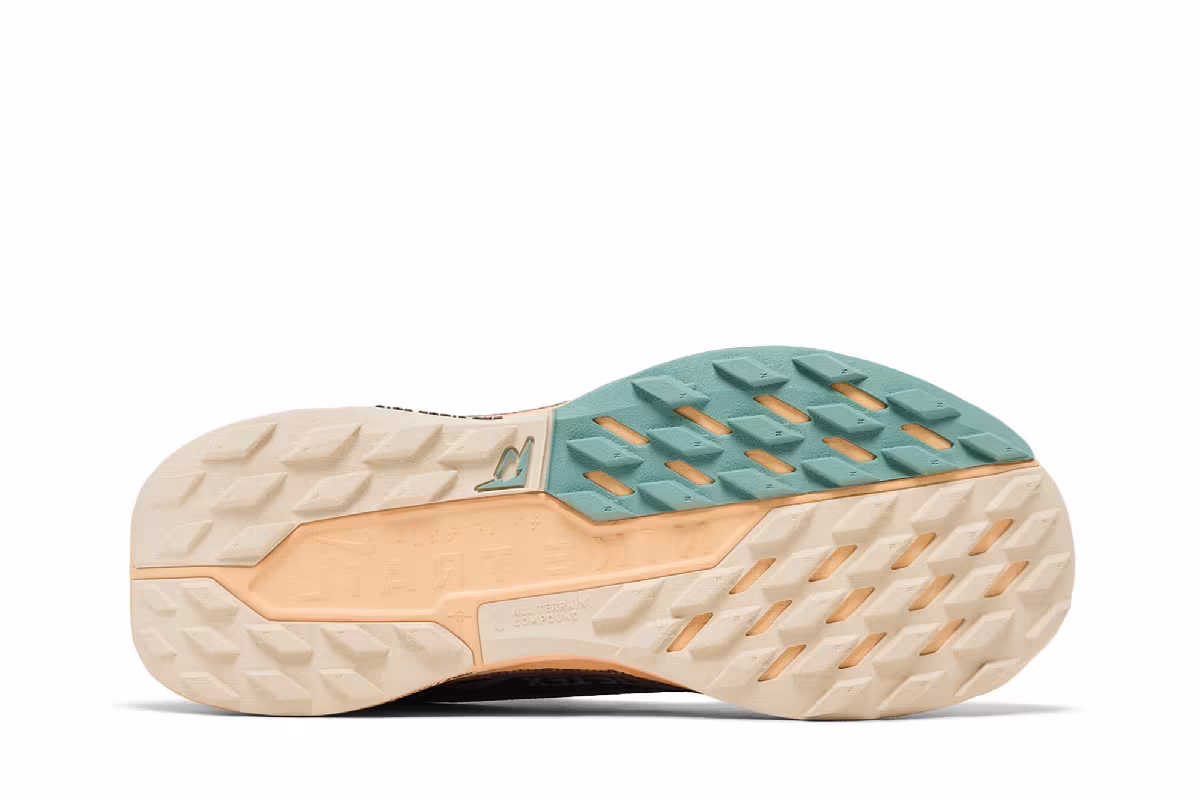 Nike Women's Pegasus Trail 5 GORE-TEX Mink Brown Orange Chalk, view 5
