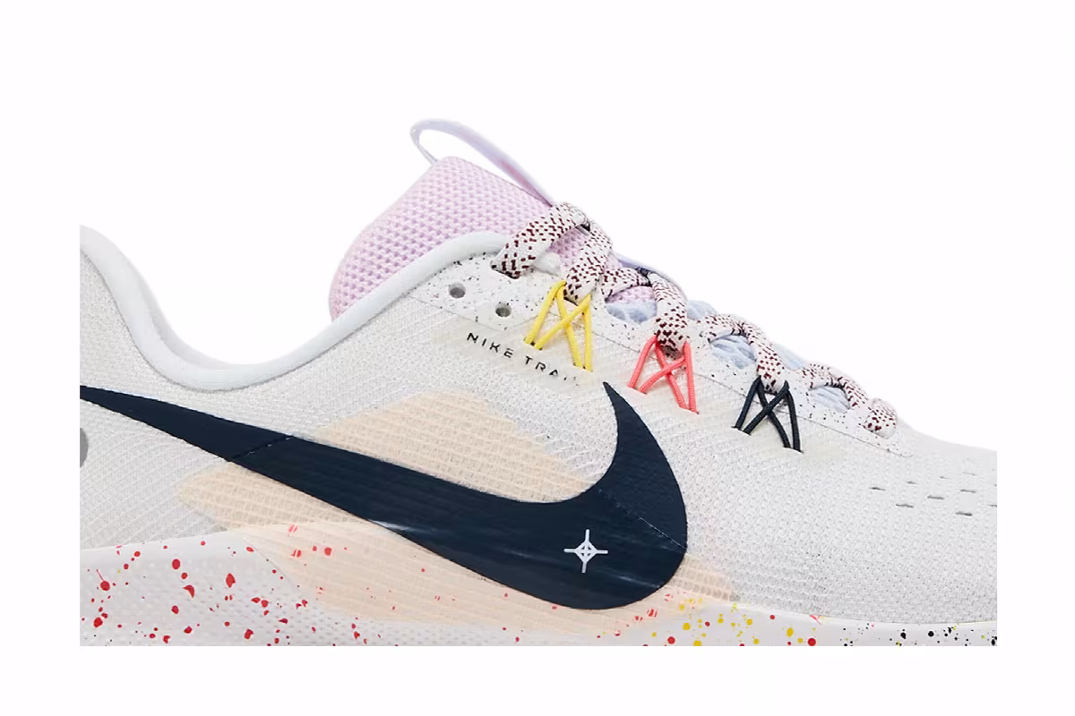 Nike Women's Pegasus Trail 5 Summit White Armory Navy, view 3