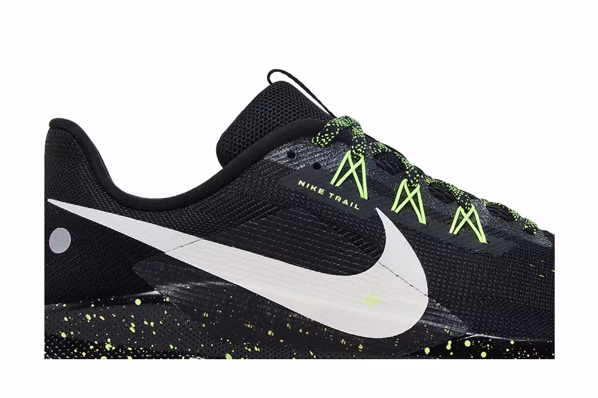 Nike Pegasus Trail 5 Black Volt, view 3
