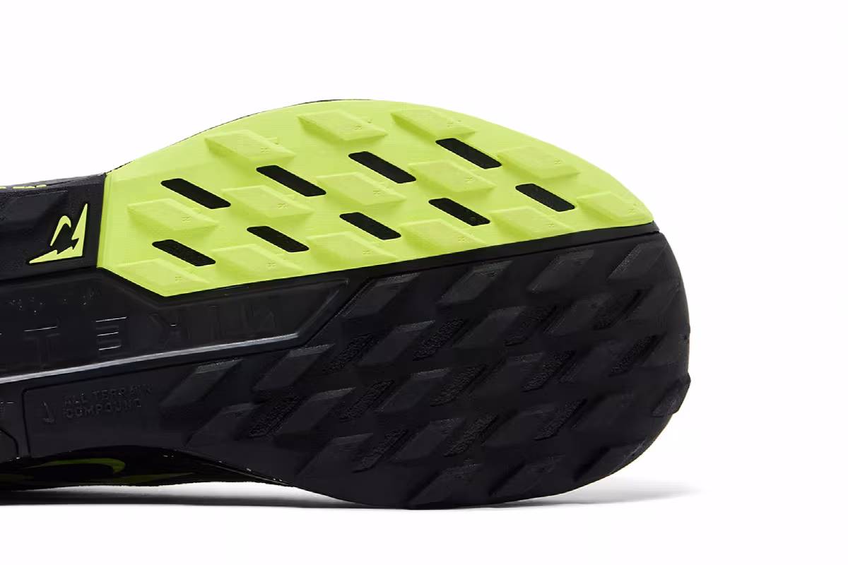 Nike Pegasus Trail 5 Black Volt, view 6