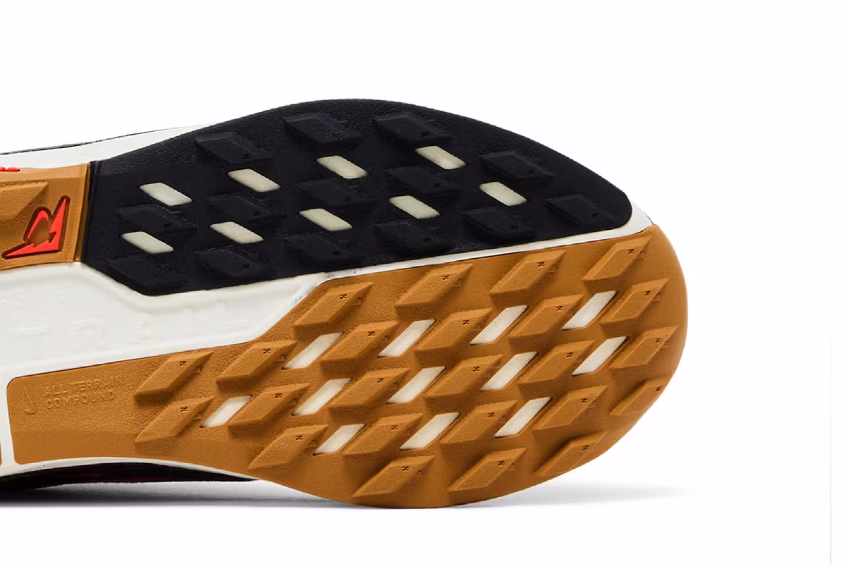 Nike Pegasus Trail 5 GS Black Desert Ochre, view 6