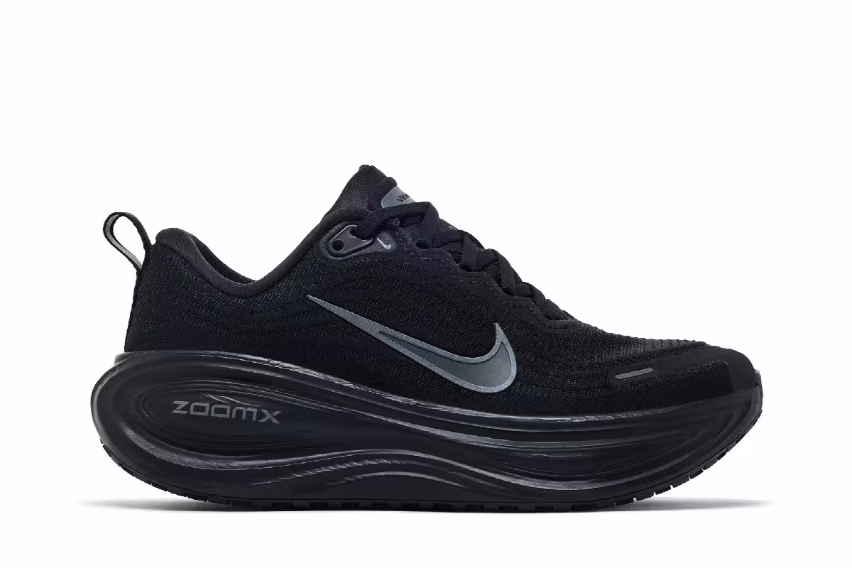 Nike Women's Vomero Plus Black Metallic Dark Grey, view 2