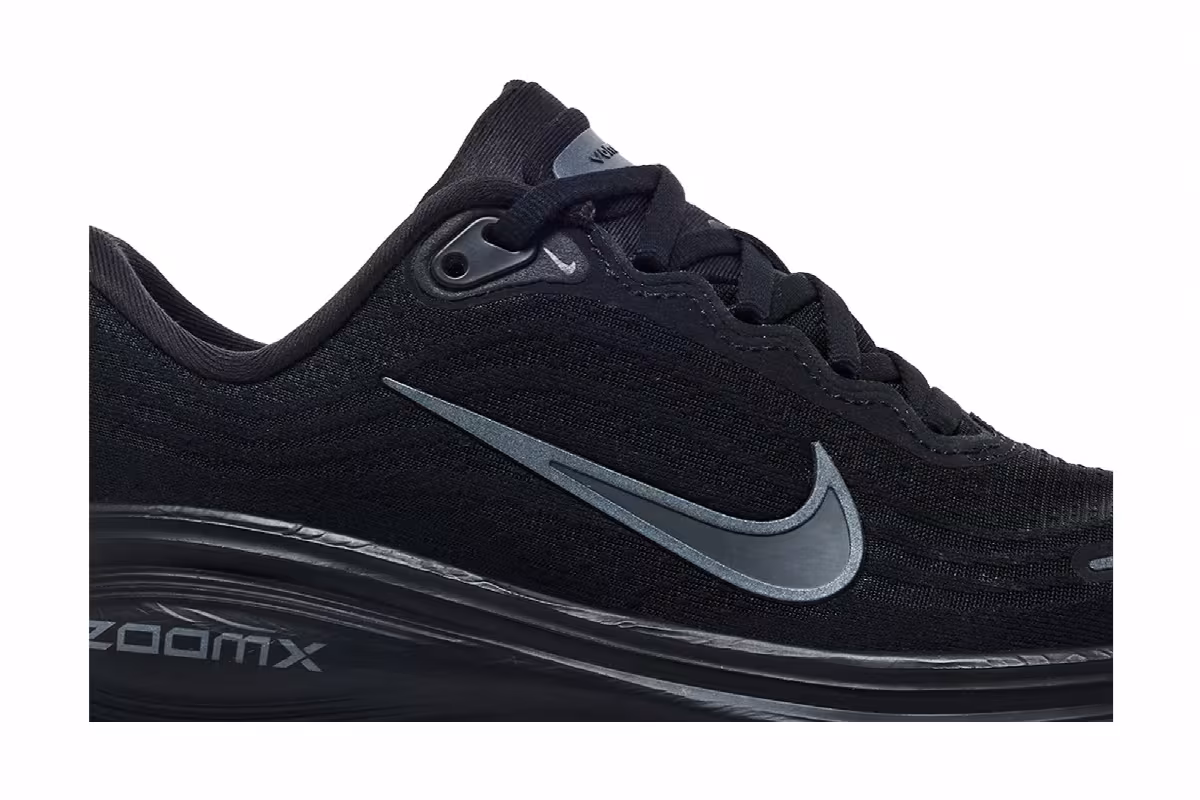 Nike Women's Vomero Plus Black Metallic Dark Grey, view 3