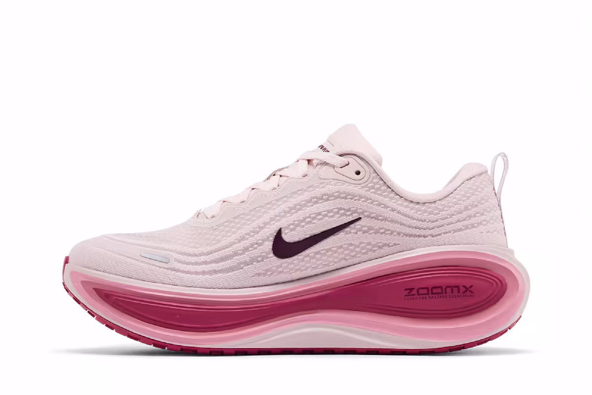 Nike Women's Vomero Plus Silt Red Sweet Beet, view 4