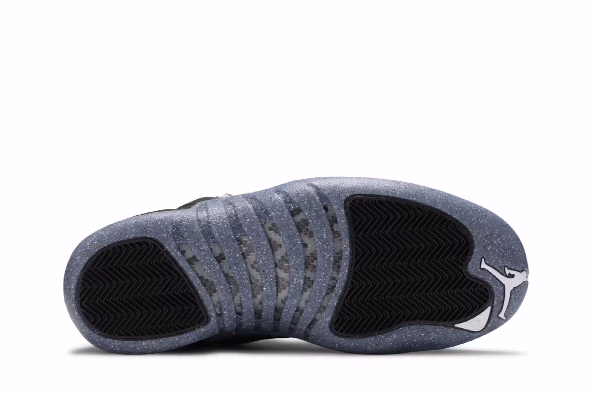Air Jordan 12 Utility Grind, view 5