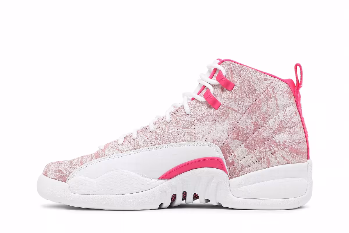 Air Jordan 12 GS Arctic Pink, view 4