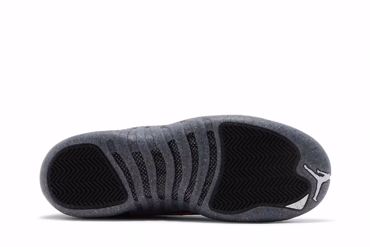 Air Jordan 12 Utility GS Grind, view 5