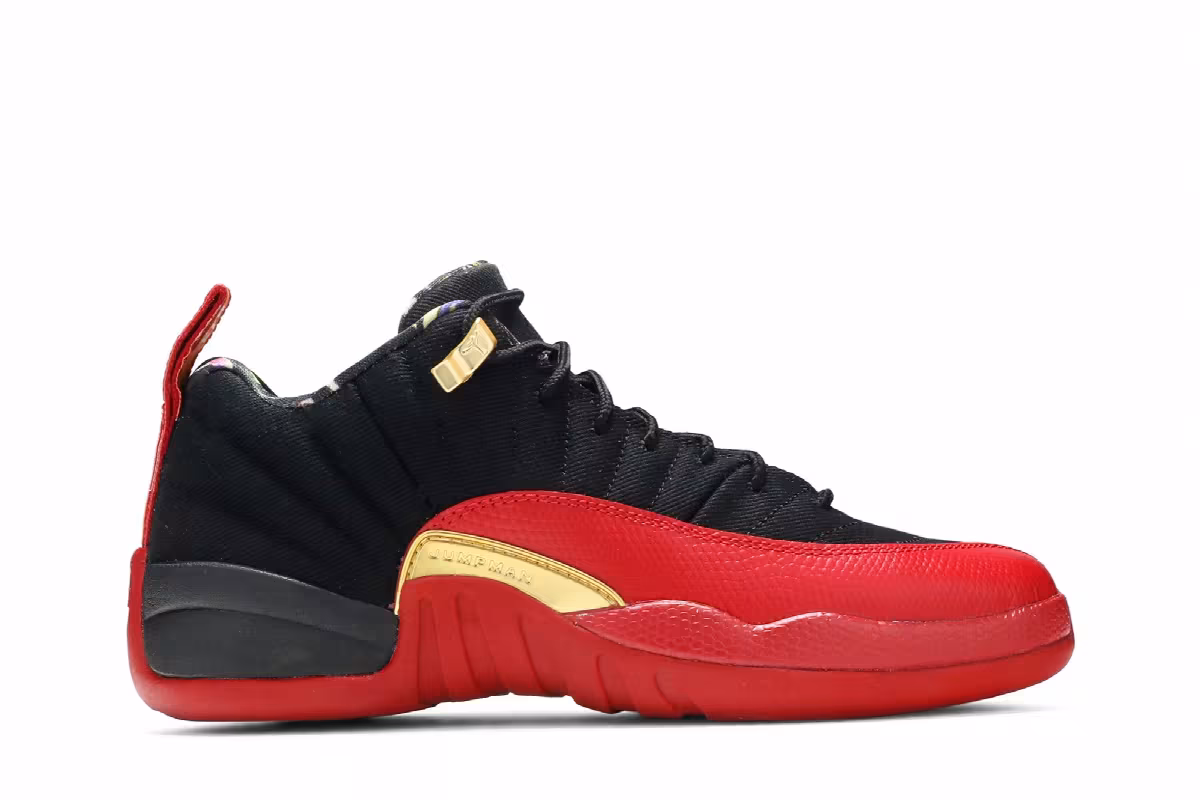 Air Jordan 12 Low SE GS Super Bowl, view 2